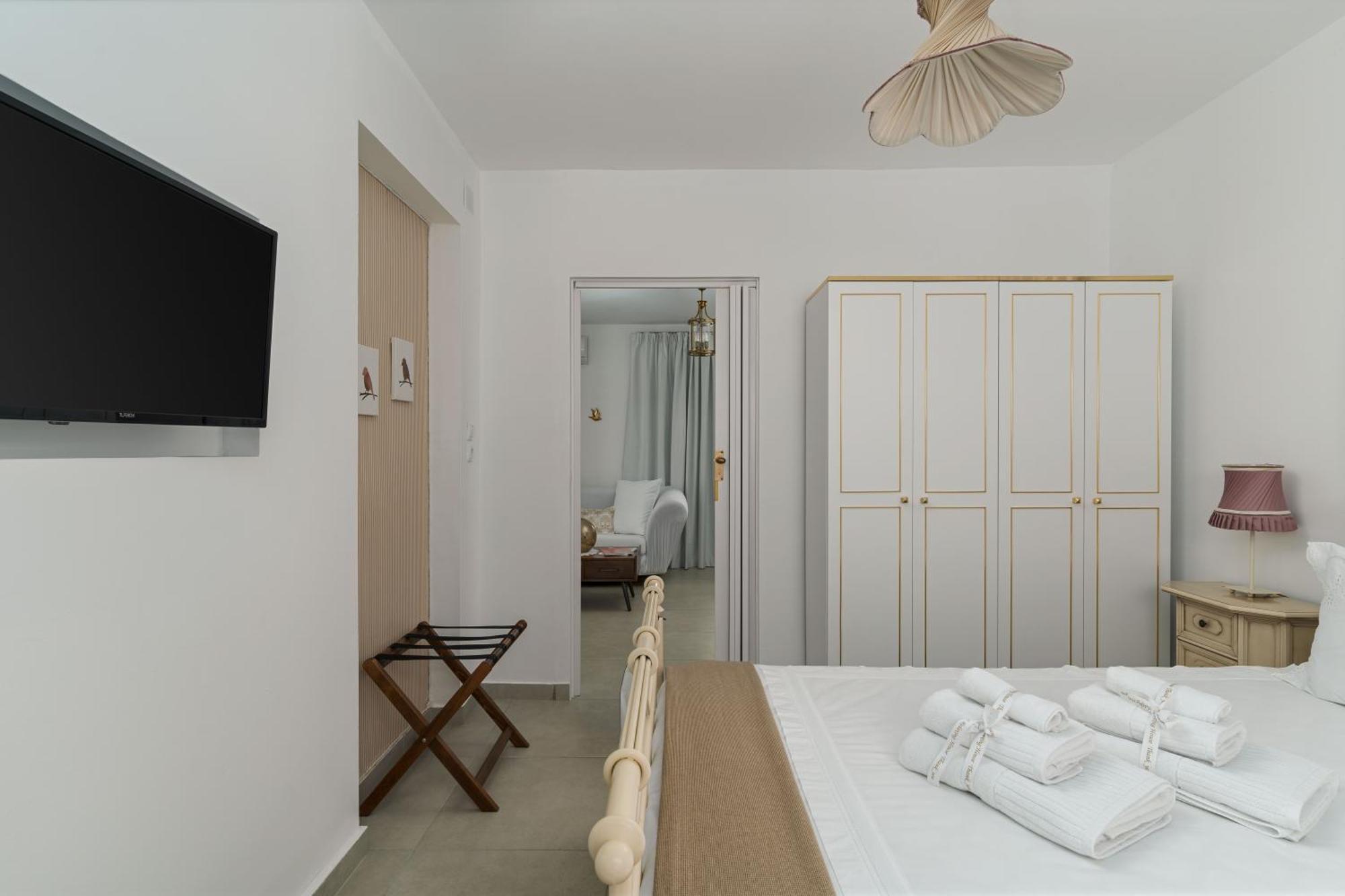 Relaxing House With Garden Nea Makri