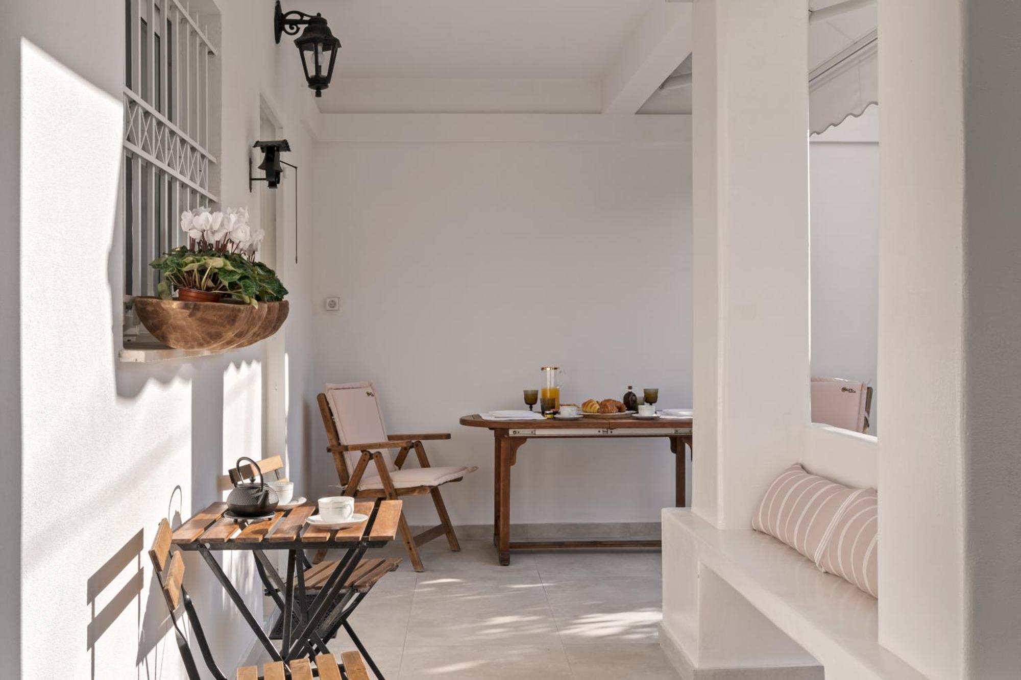 Relaxing House With Garden *